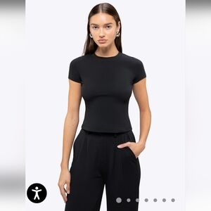 Cuts Clothing Black Slim Tomboy Tee M